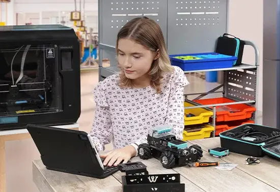 AIOT and STEM: Building the Future of Learning 1 0af46f1f fa29 4834 9898 a62a1d80d287 1